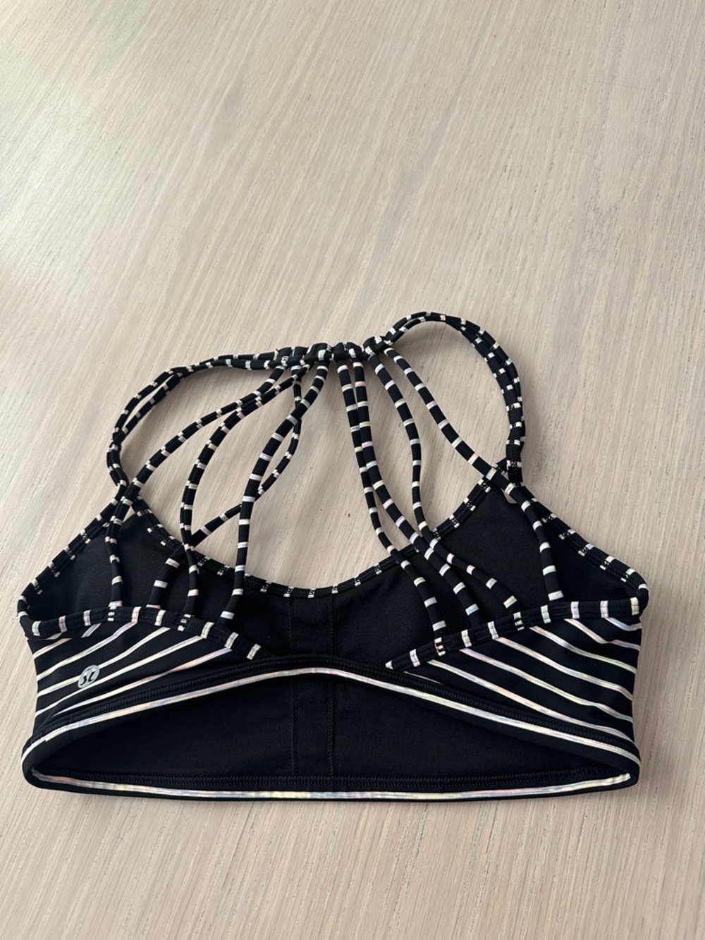 Lululemon Black & White Strappy Sports Bra sz 4